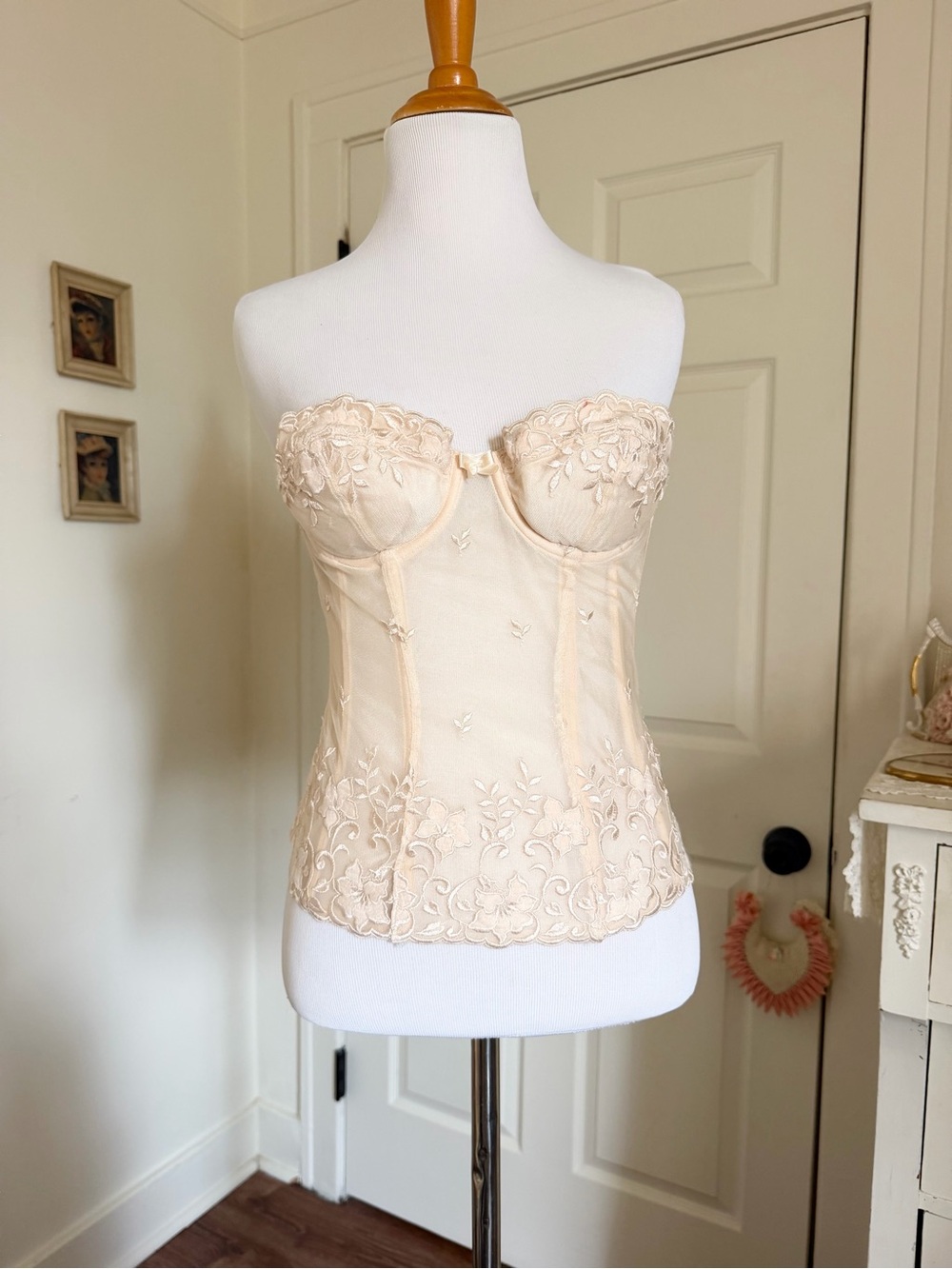 Beige Vintage Victoria's Secret Gold Label Bustier